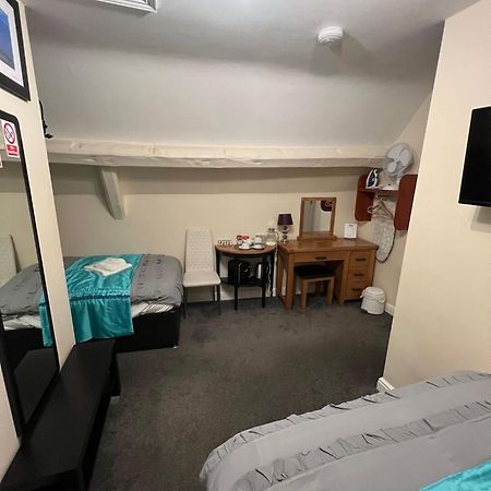 Abbey Holiday Accommodation Уитби Экстерьер фото