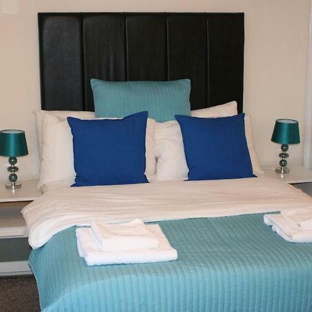 Abbey Holiday Accommodation Уитби Экстерьер фото