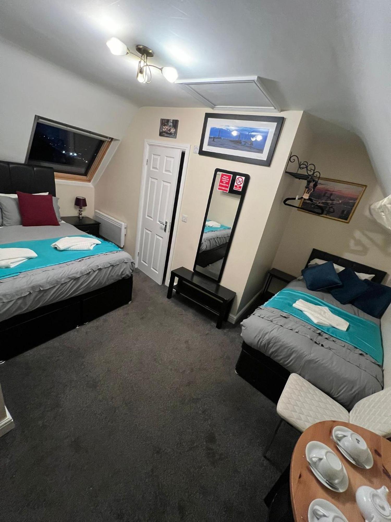 Abbey Holiday Accommodation Уитби Экстерьер фото
