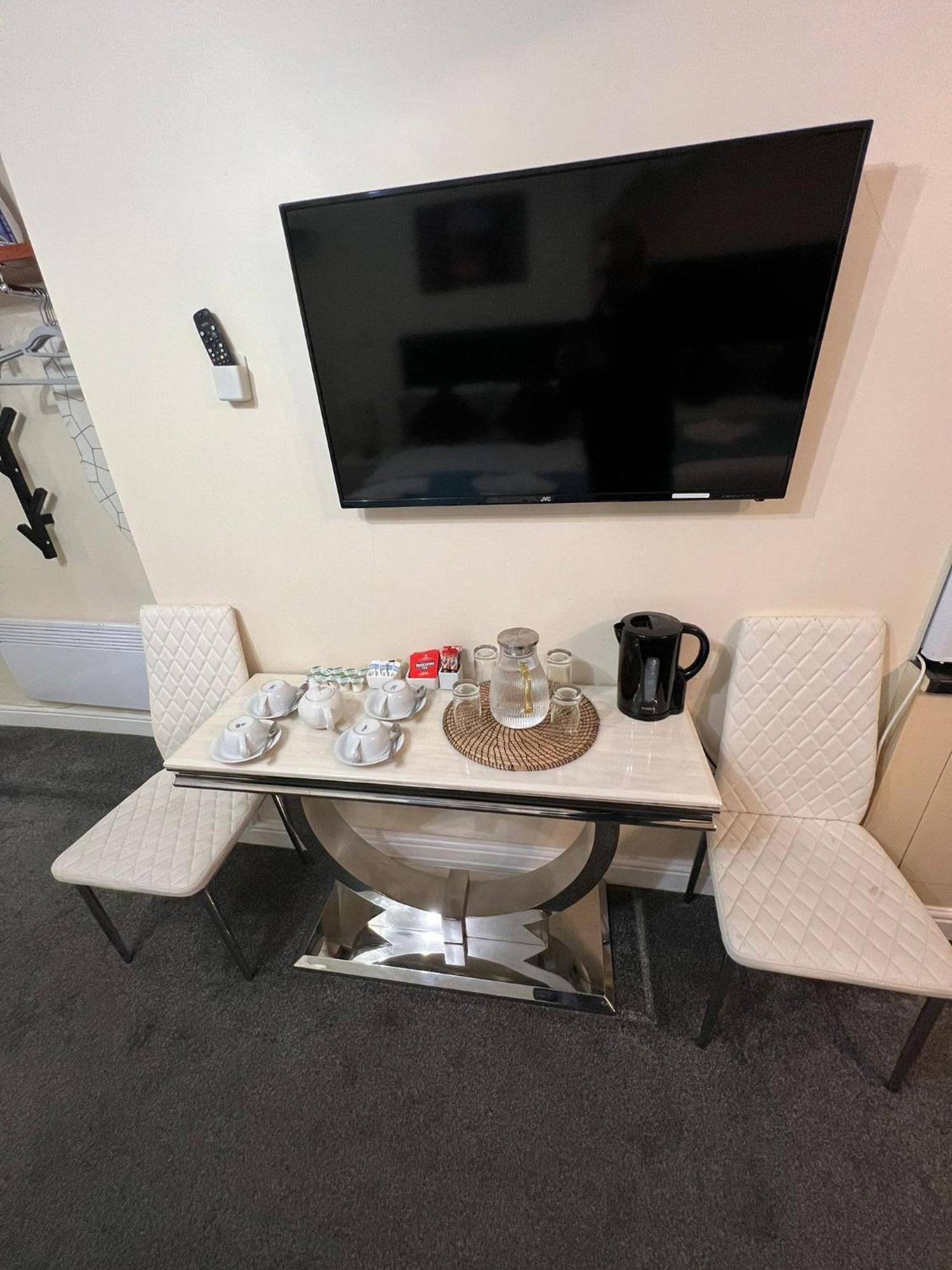 Abbey Holiday Accommodation Уитби Экстерьер фото
