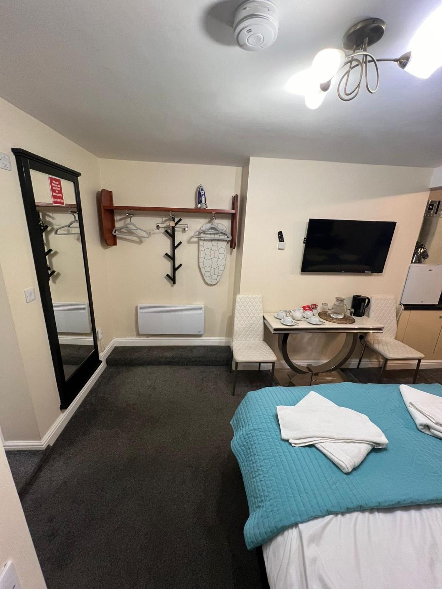 Abbey Holiday Accommodation Уитби Экстерьер фото