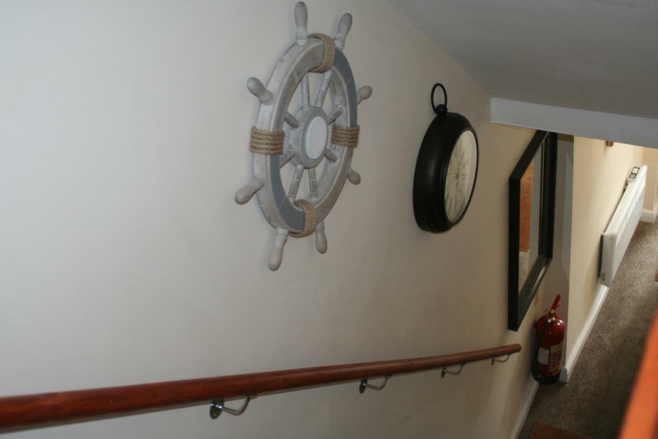 Abbey Holiday Accommodation Уитби Экстерьер фото