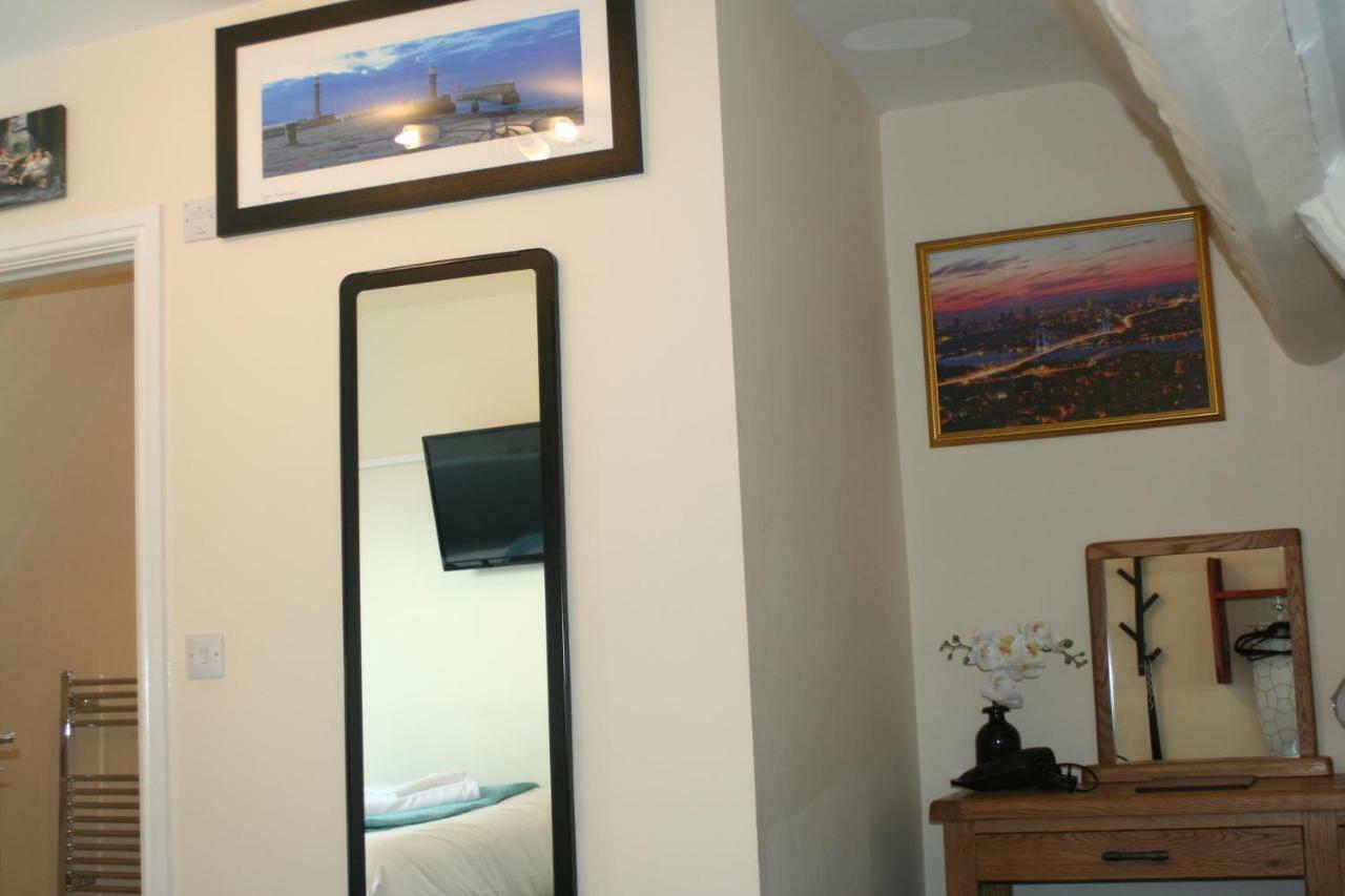 Abbey Holiday Accommodation Уитби Экстерьер фото